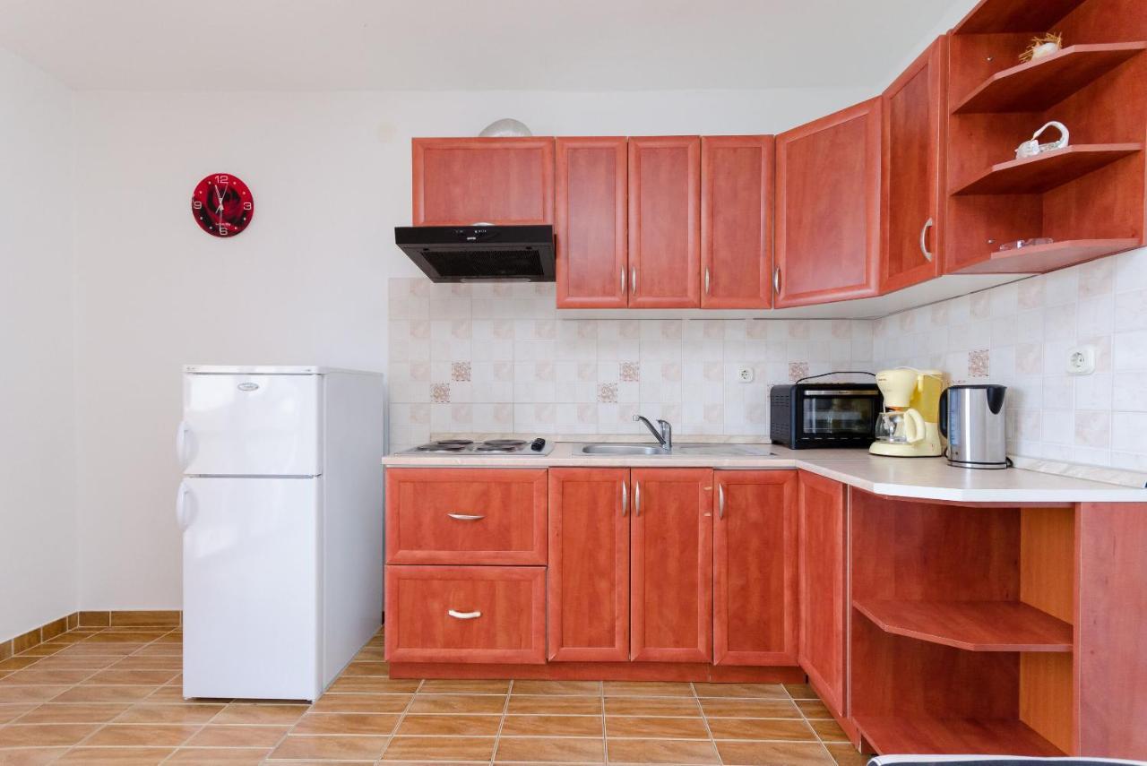 Apartments Dragan Lopar Εξωτερικό φωτογραφία