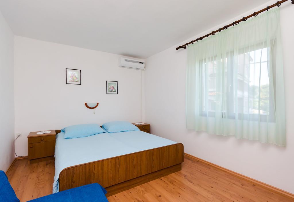 Apartments Dragan Lopar Εξωτερικό φωτογραφία