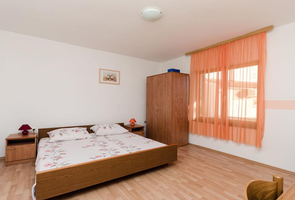 Apartments Dragan Lopar Εξωτερικό φωτογραφία