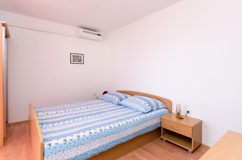 Apartments Dragan Lopar Εξωτερικό φωτογραφία