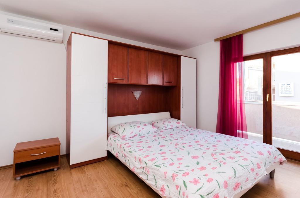 Apartments Dragan Lopar Εξωτερικό φωτογραφία