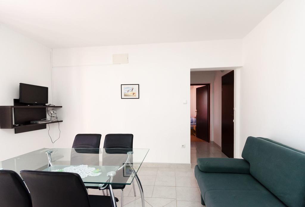 Apartments Dragan Lopar Εξωτερικό φωτογραφία