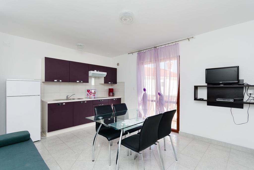 Apartments Dragan Lopar Εξωτερικό φωτογραφία