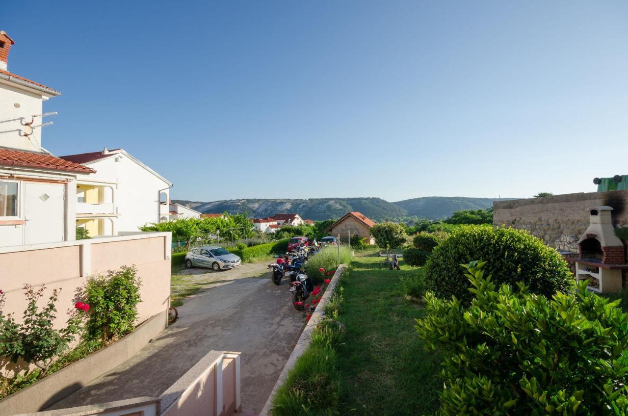 Apartments Dragan Lopar Εξωτερικό φωτογραφία