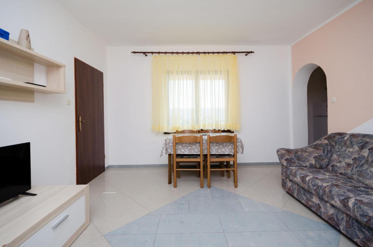 Apartments Dragan Lopar Εξωτερικό φωτογραφία