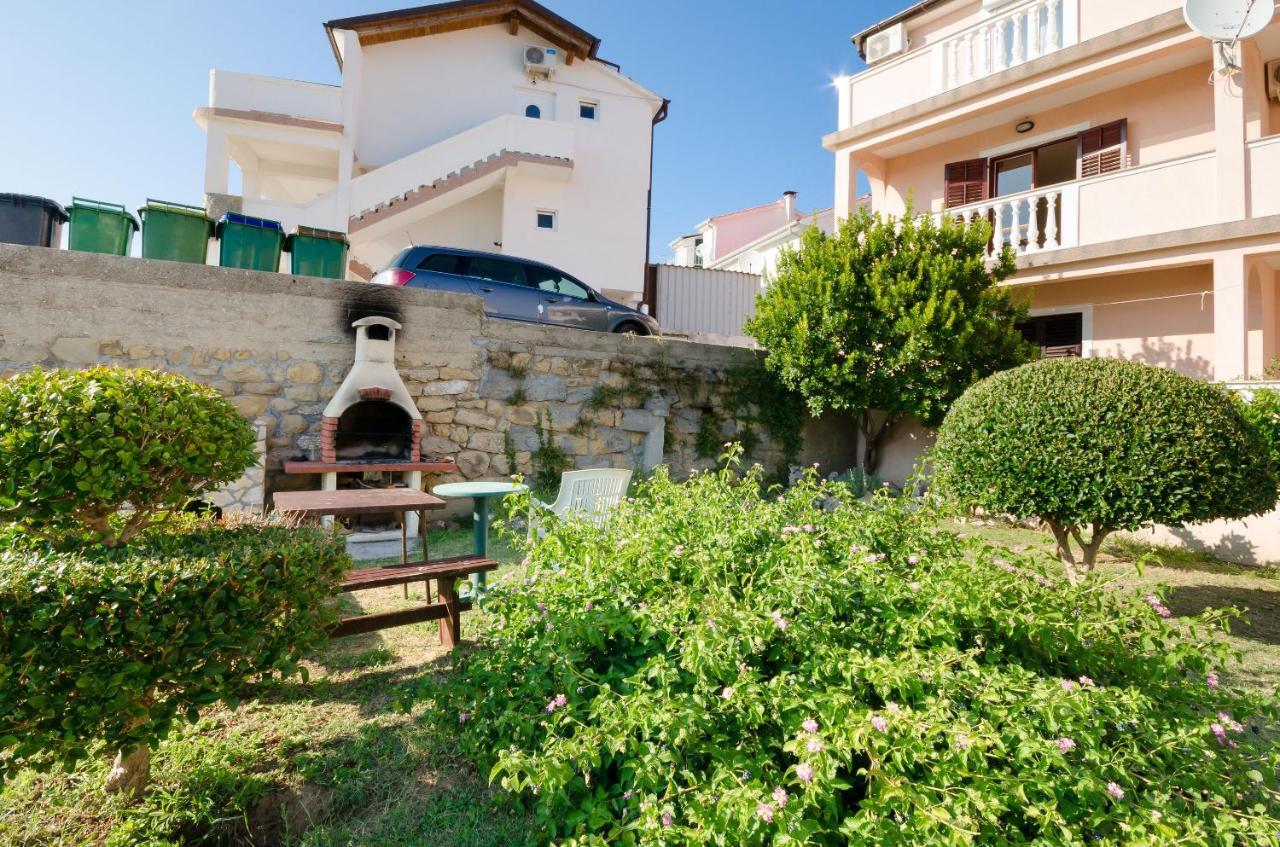 Apartments Dragan Lopar Εξωτερικό φωτογραφία